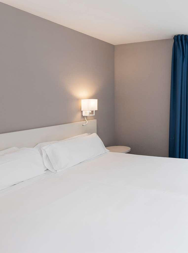 Sol Puerto Marina Aparthotel Torremolinos Cameră foto